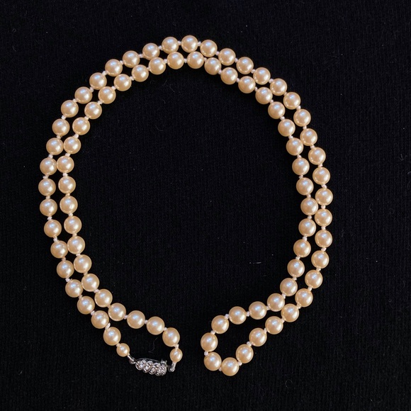 Vintage Long, Single Strand, Glass Pearl Necklace - Picture 4 of 7